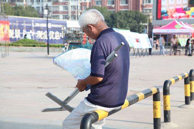 睢阳国土资源分局开展测绘法宣传日主题宣传活动