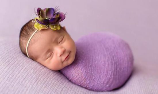 ��Ӱʦץ��Ӥ��˯����̬ չʾ���Ŀ���(��ͼ)