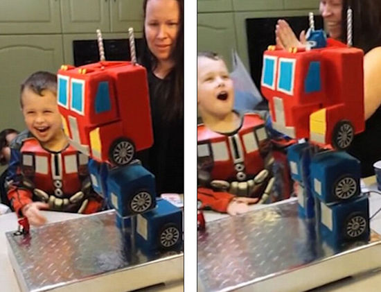 儿子超爱变形金刚,老爸做了个会变身的生日蛋糕