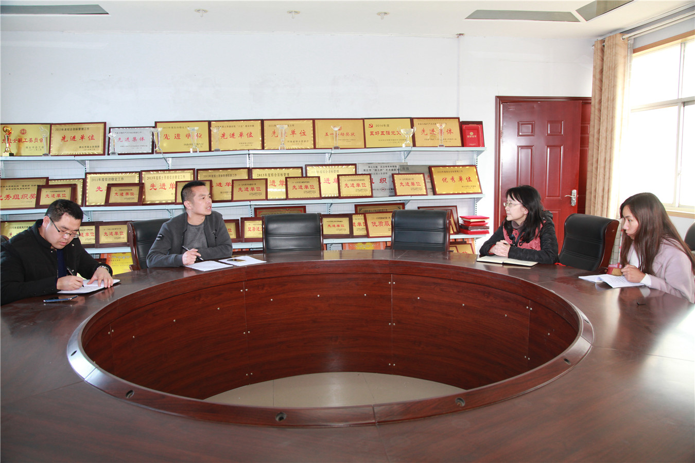 ���������������ȫ���ƽ�ũ�弯������ʹ��Ȩ�ǼǷ�֤����