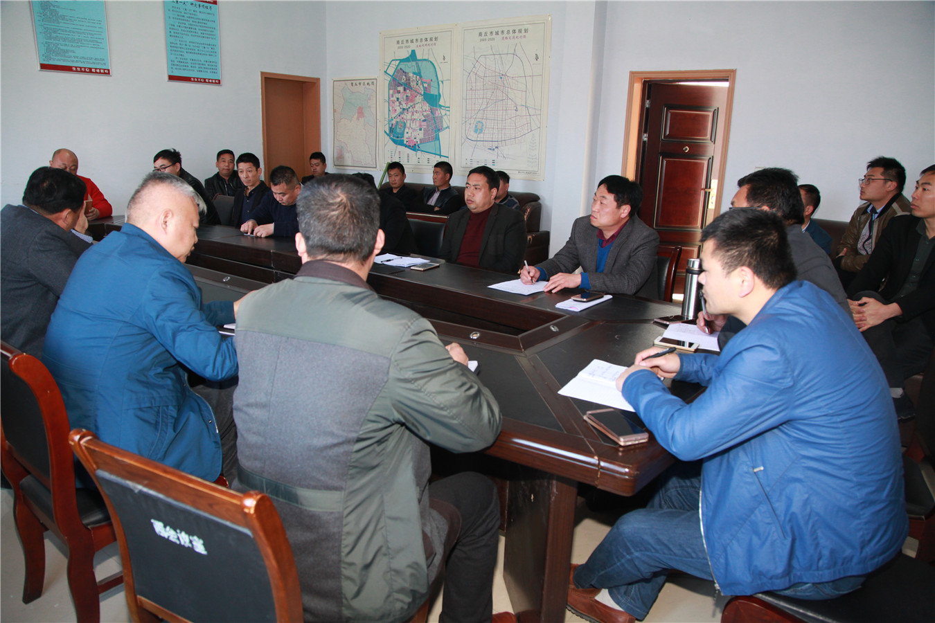 878365.com针对土地整治项目工程进度开展专项约谈