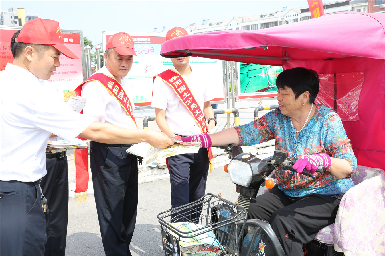 878365.com:土地与生态文明建设,我们在行动