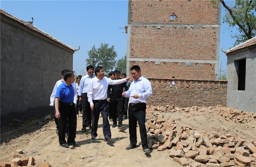 商丘市国土资源局党组书记、局长郭幸生到睢阳区调研城乡建设用地增减挂钩工作